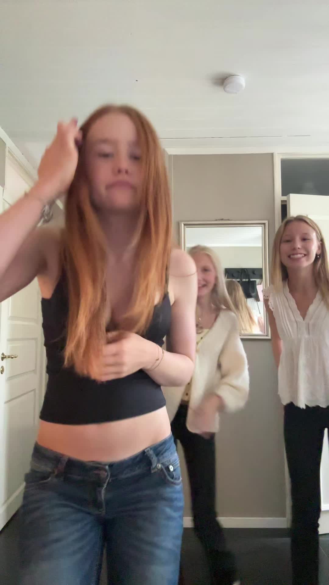 @S🦄