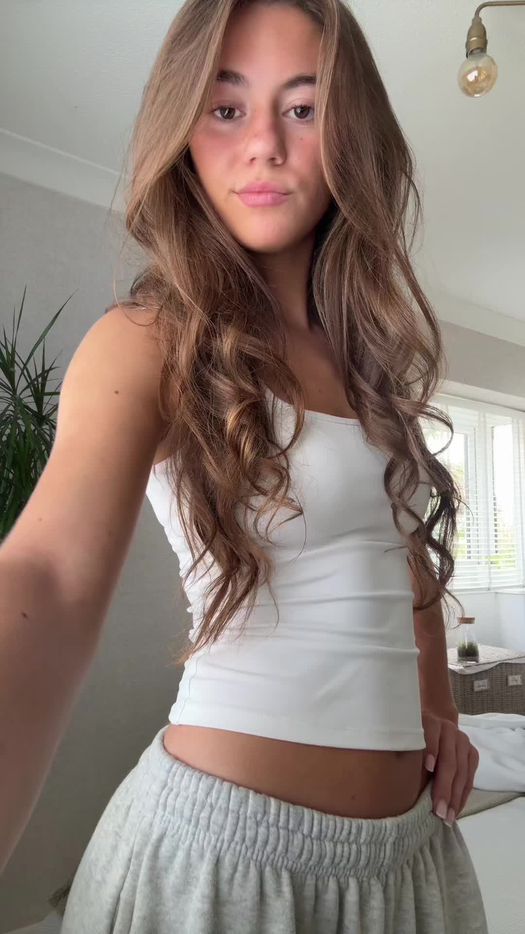 @Ella 🪽