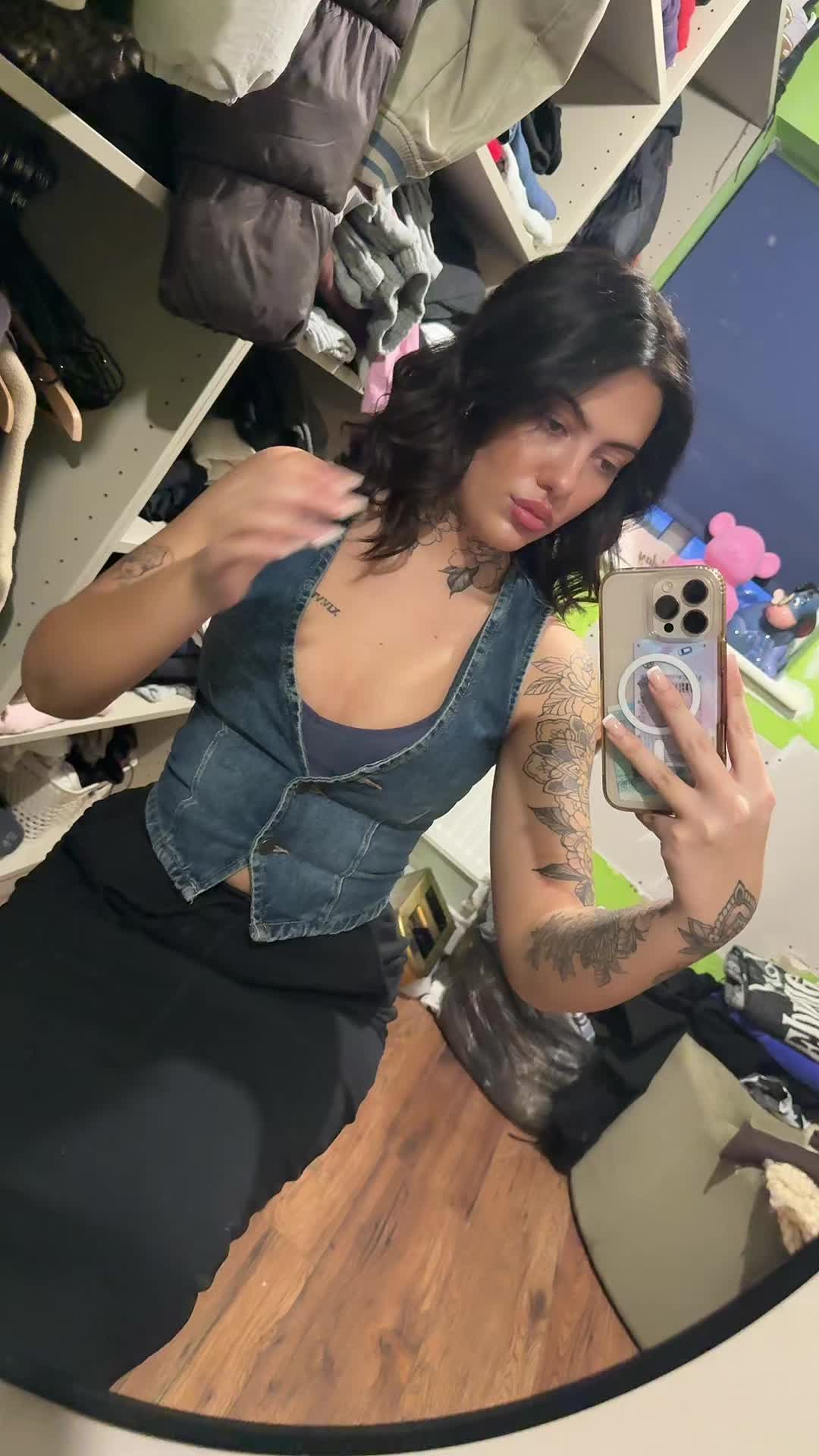 @morganhollyy