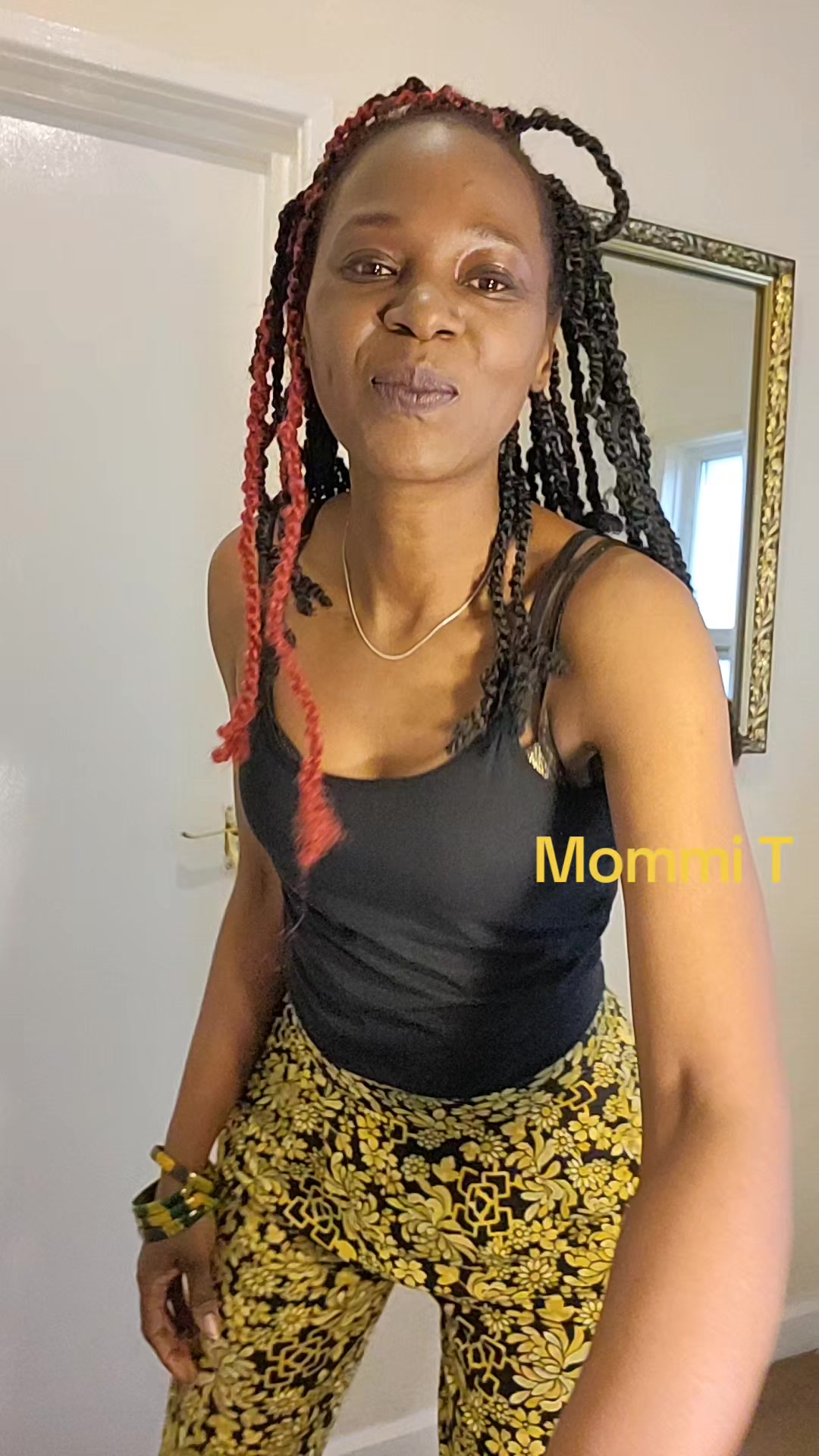 @Mommi_Tee