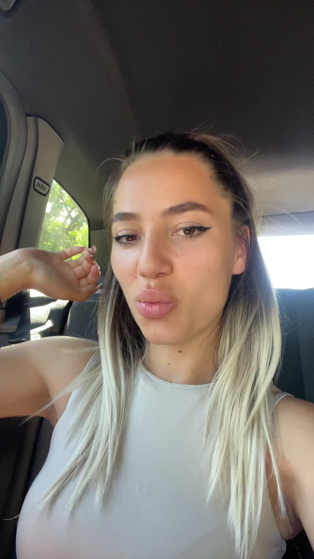 @Jasminelive