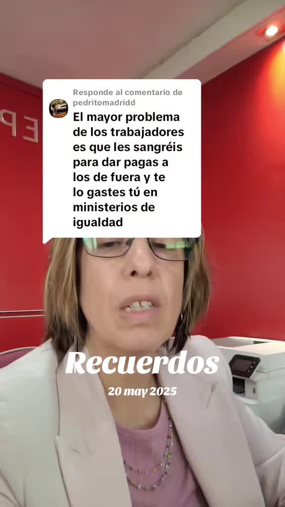 @Roja,atea y Feminista 💜