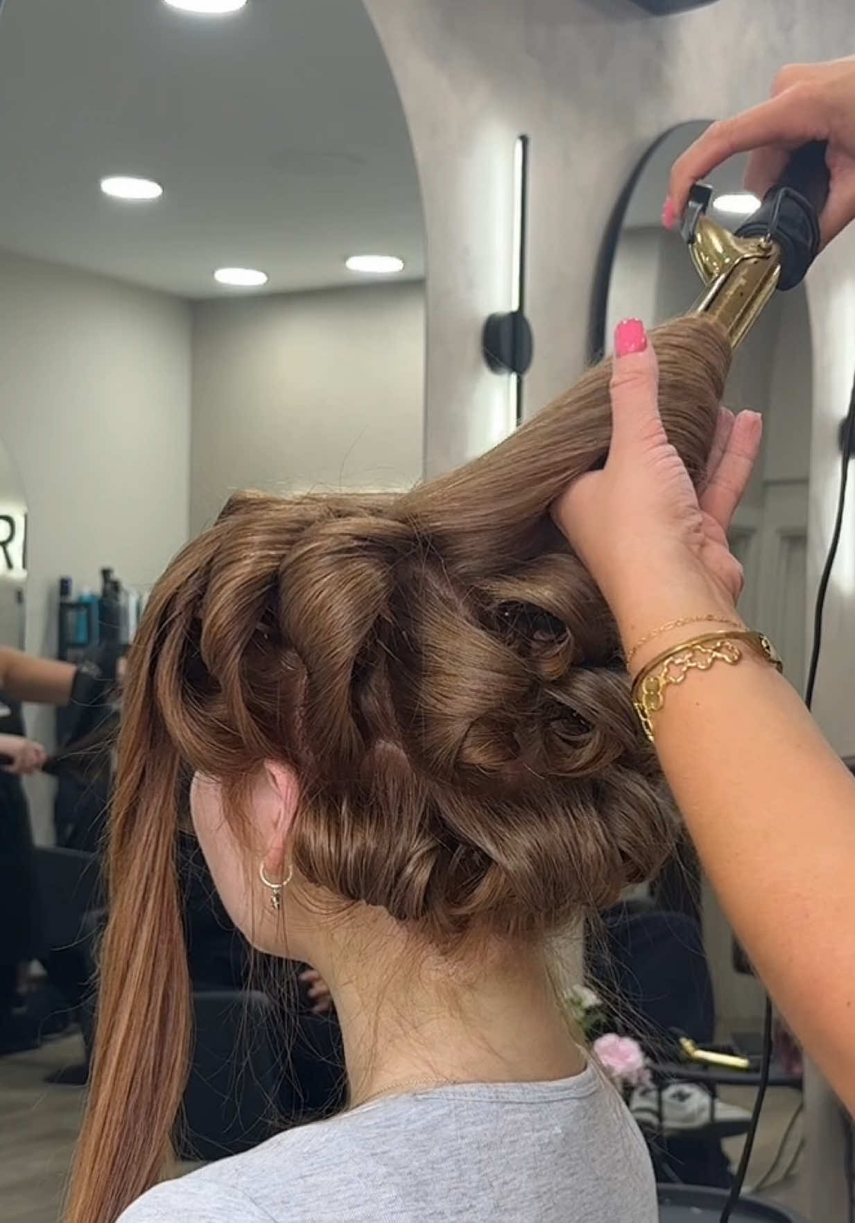 @Freya's Bouncy Blowdrys