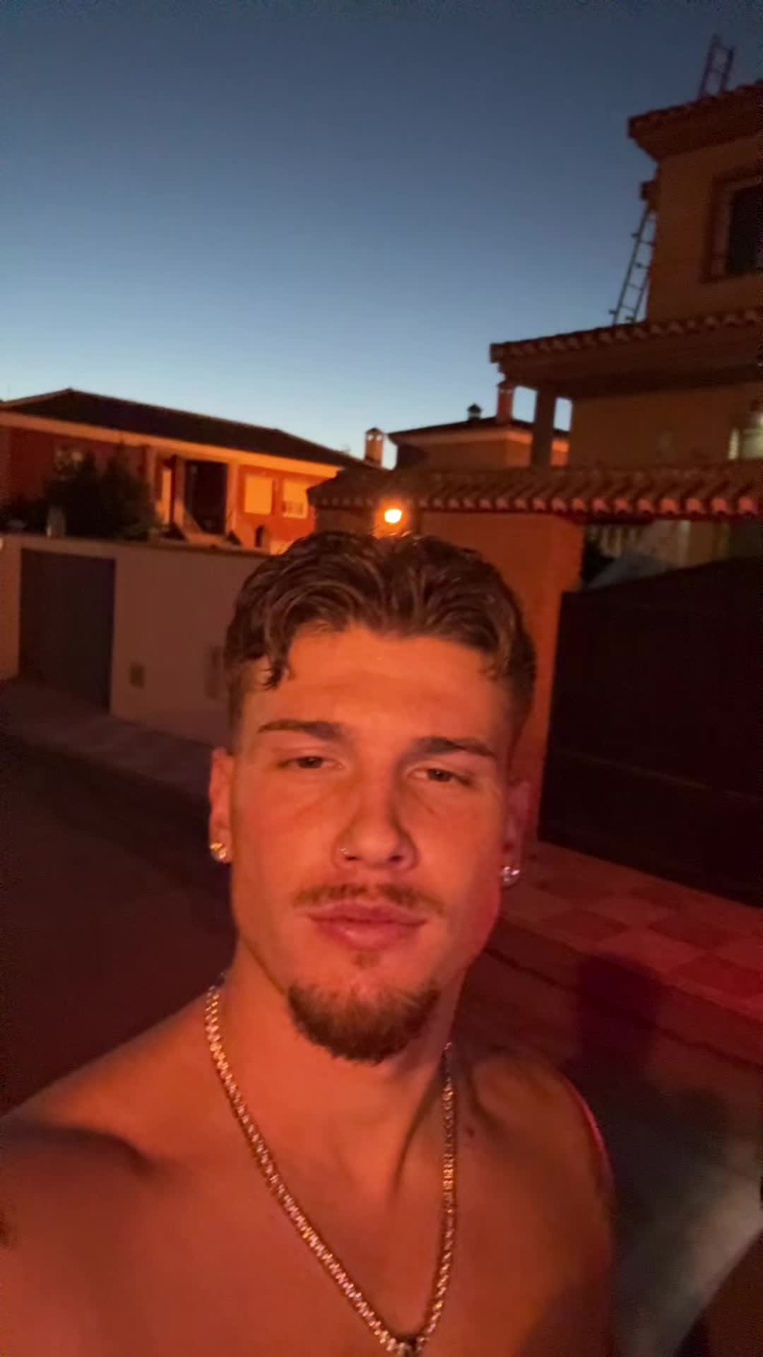 @Adrianpeli💤