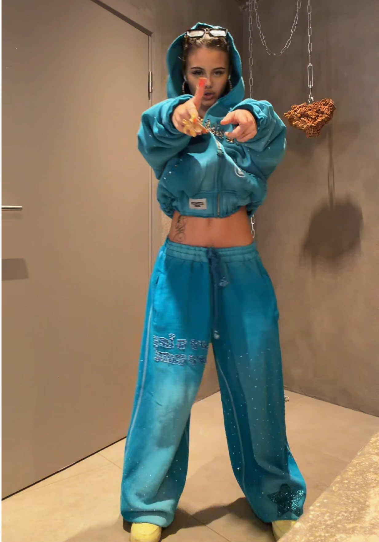 @iceeskies.com