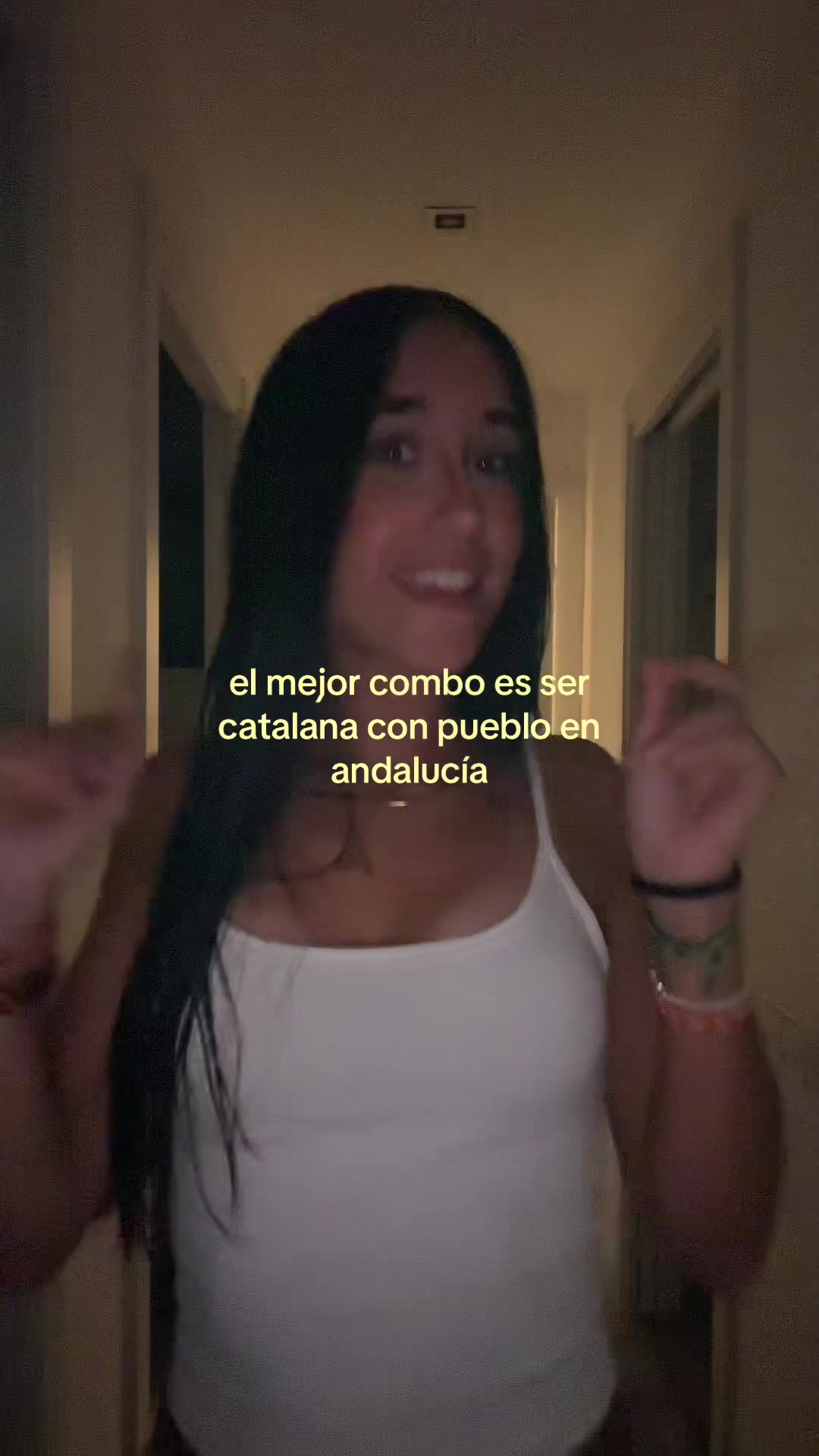 @avril con v