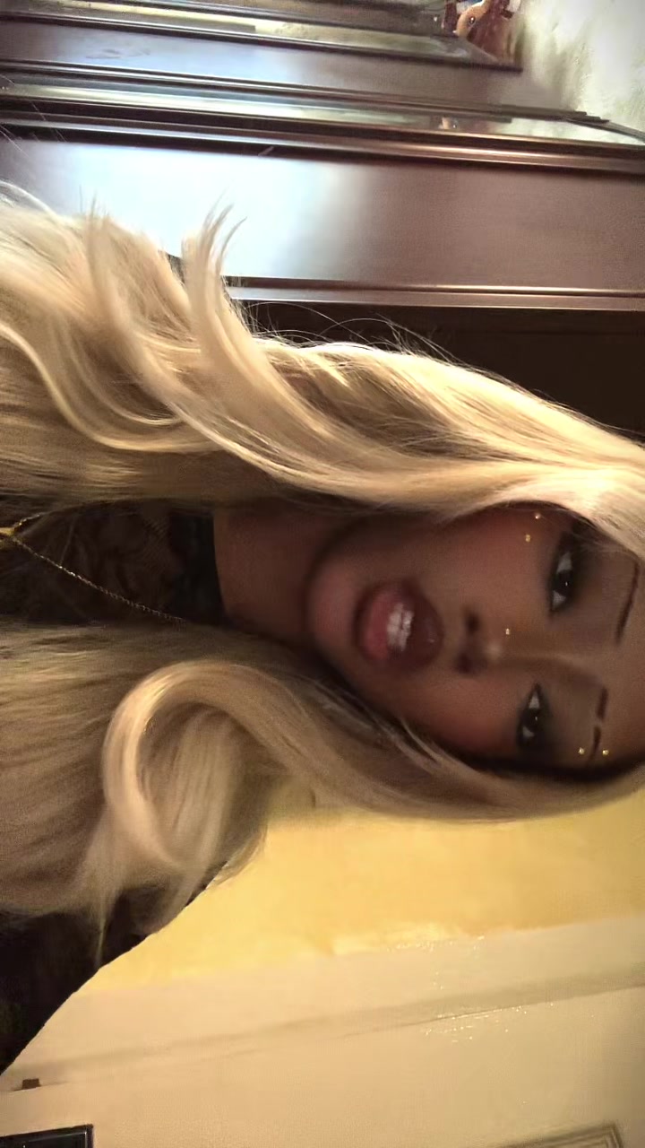 @𝐧𝐚𝐧𝐚