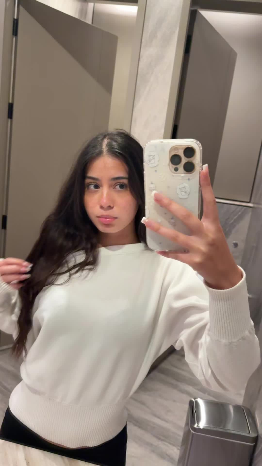 @𝐋𝐢𝐯𝐢𝐚 (ลิเวีย) 𝐇.