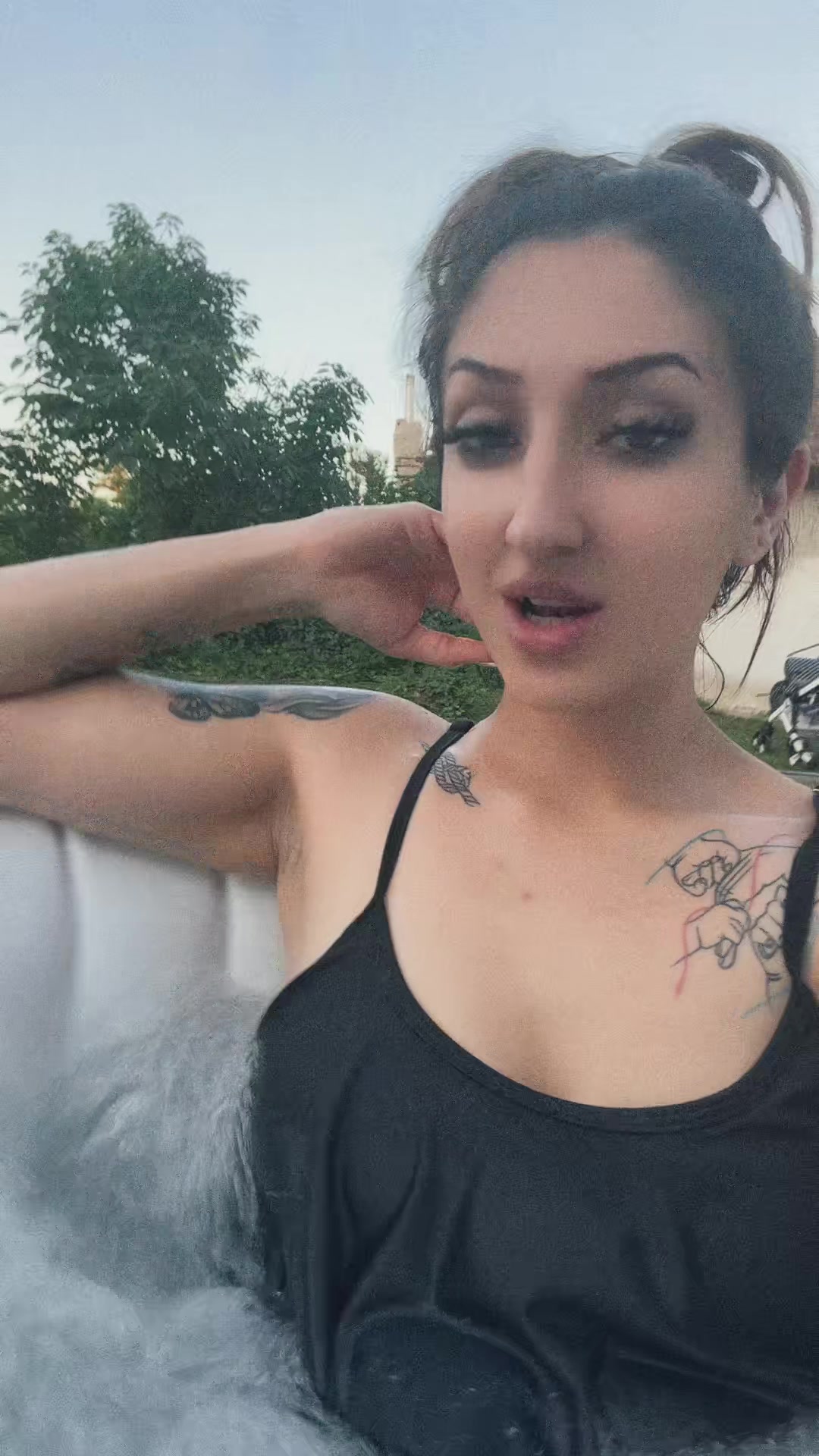 @Nessza