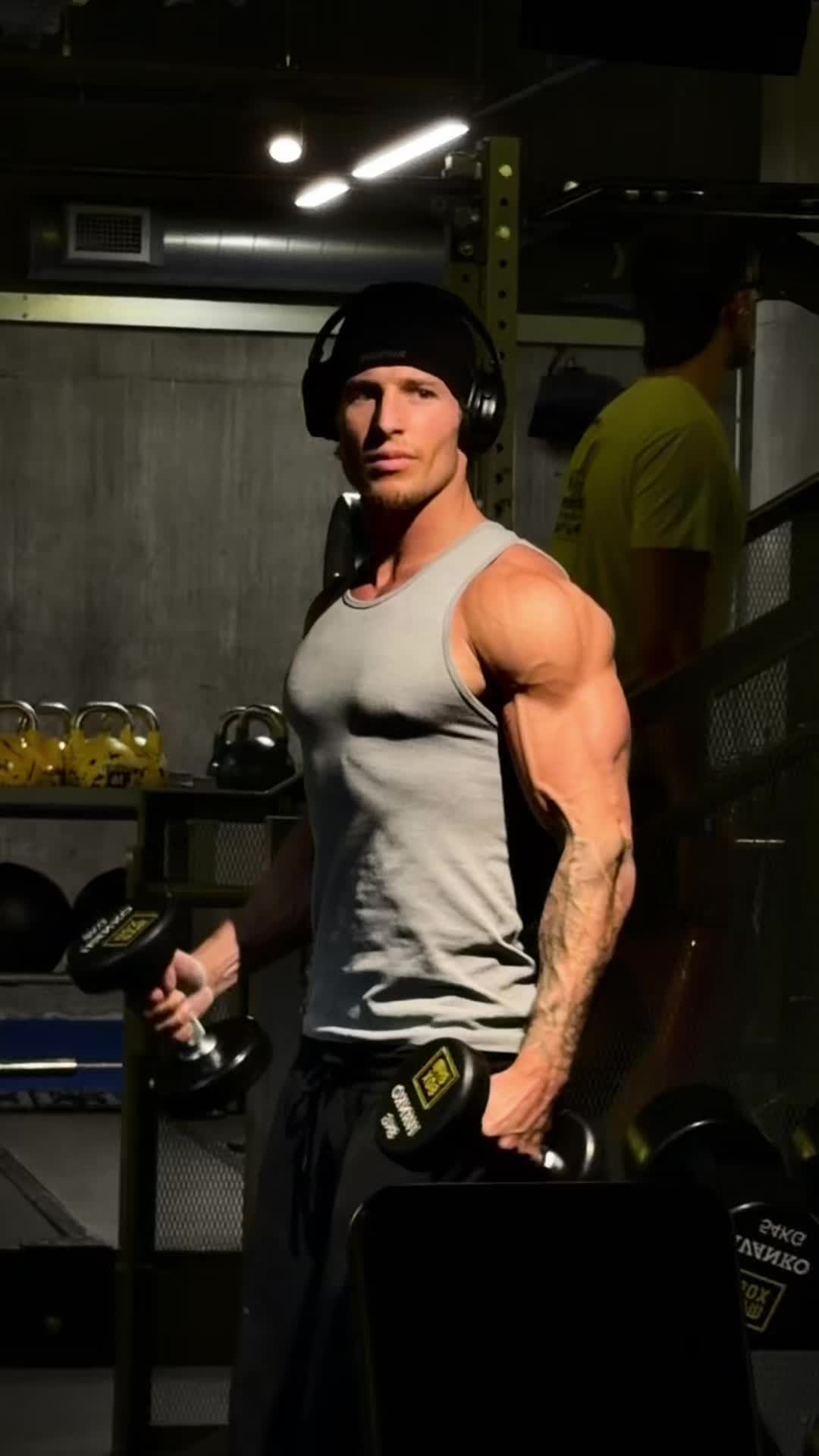 @Iknowlewis