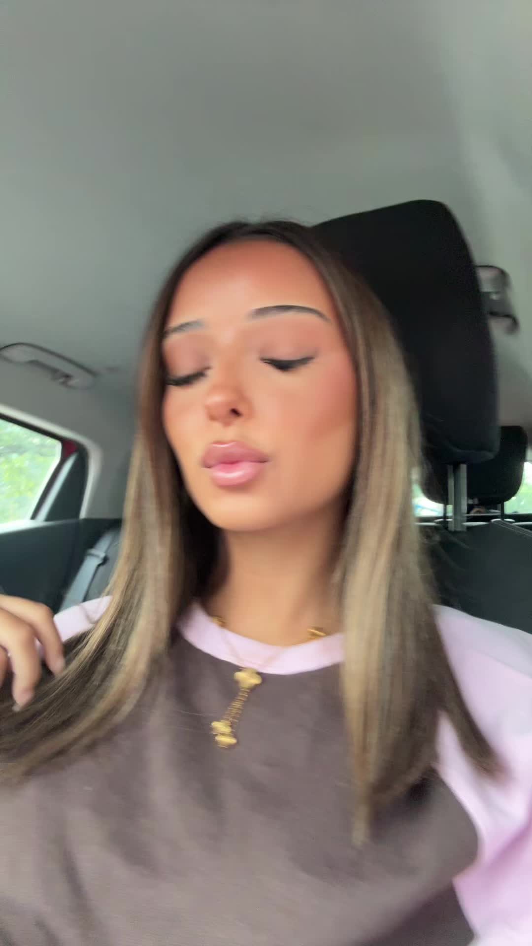 @elissa