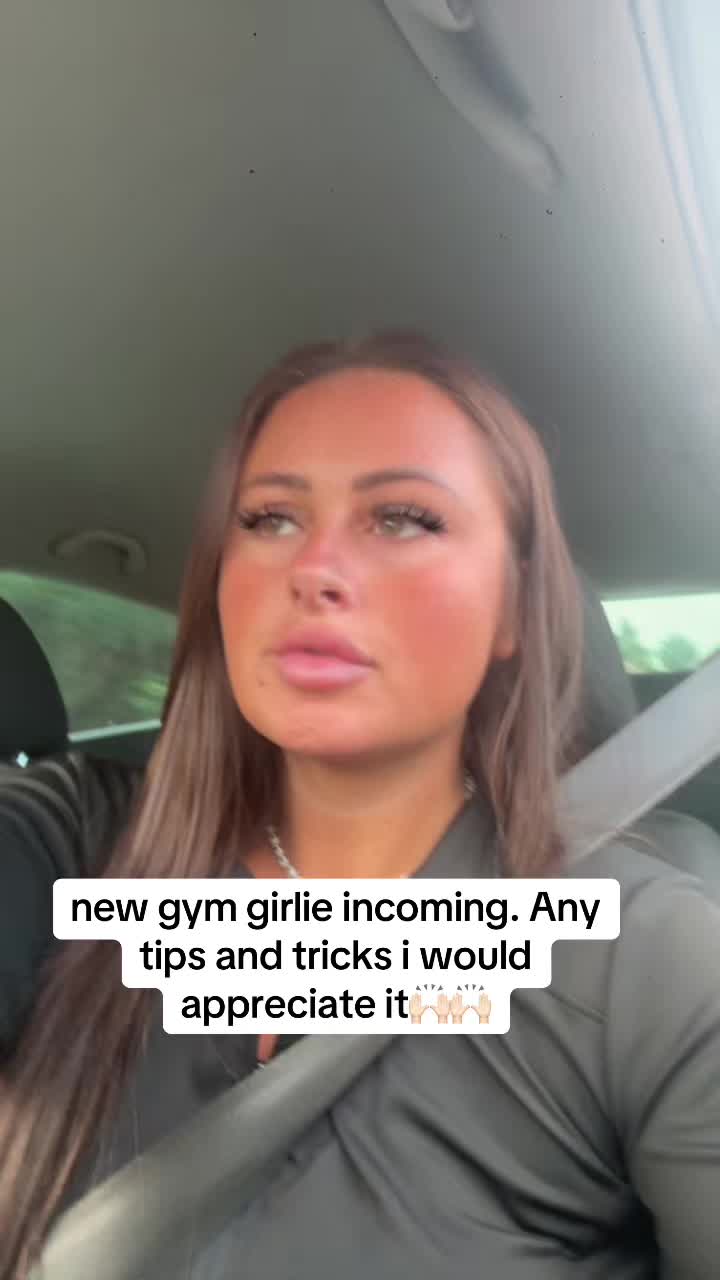 @courtneywhitexx