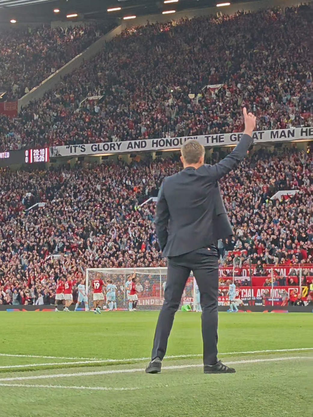 @Manchester United Dugout