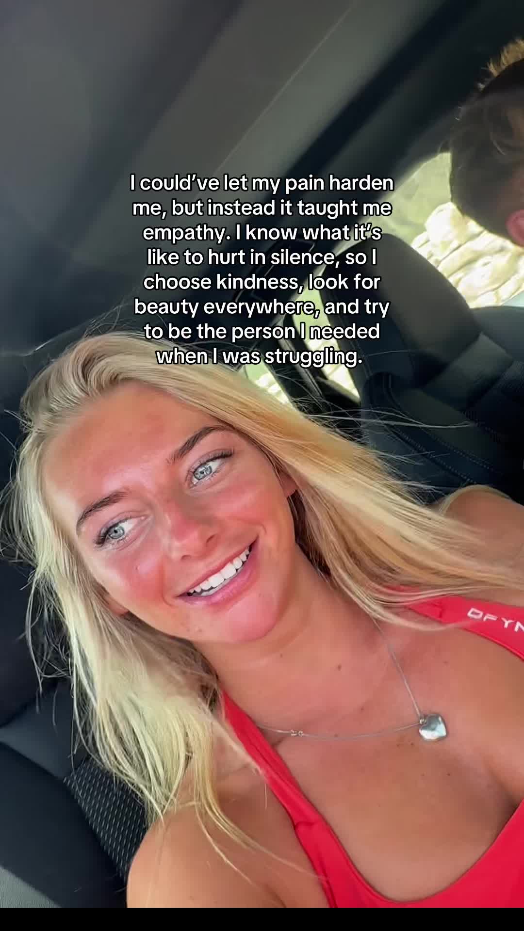 @chloehollyboyle