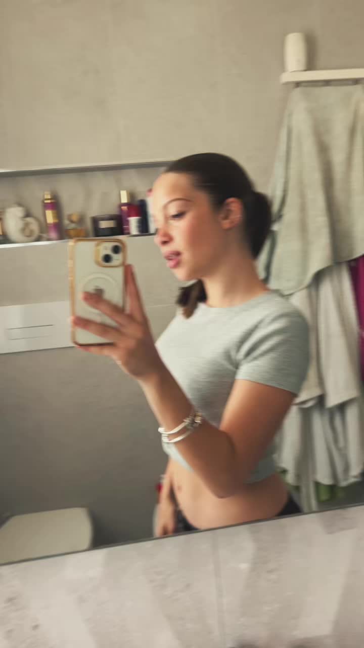 @𝕀𝕝𝕖_𝕤𝕡𝕒𝕞𝕞🫰🏻💋