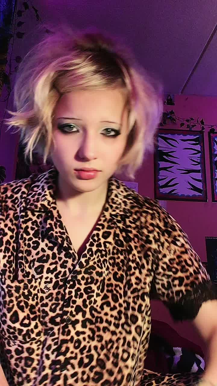 @𝒱𝒶𝓁ℴ🪐