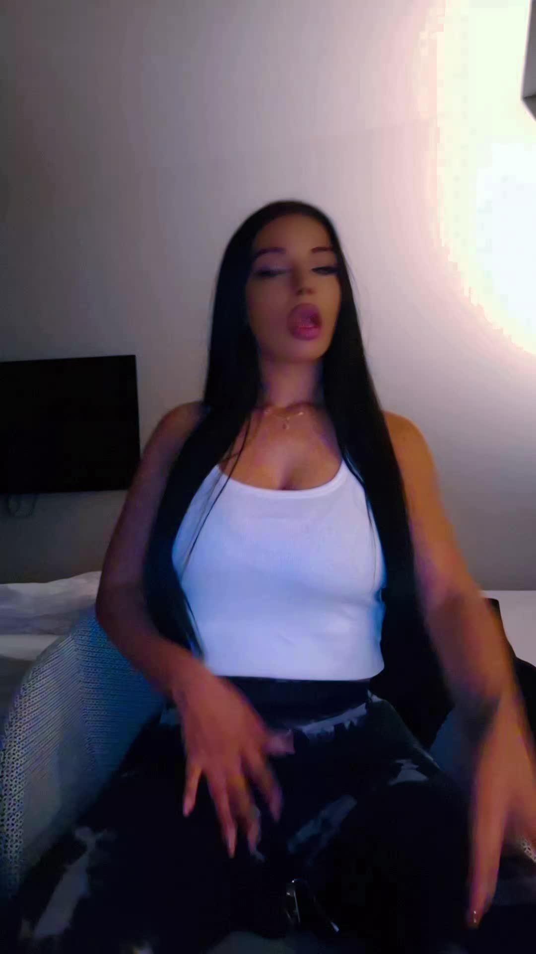 @Lavinia_Willson