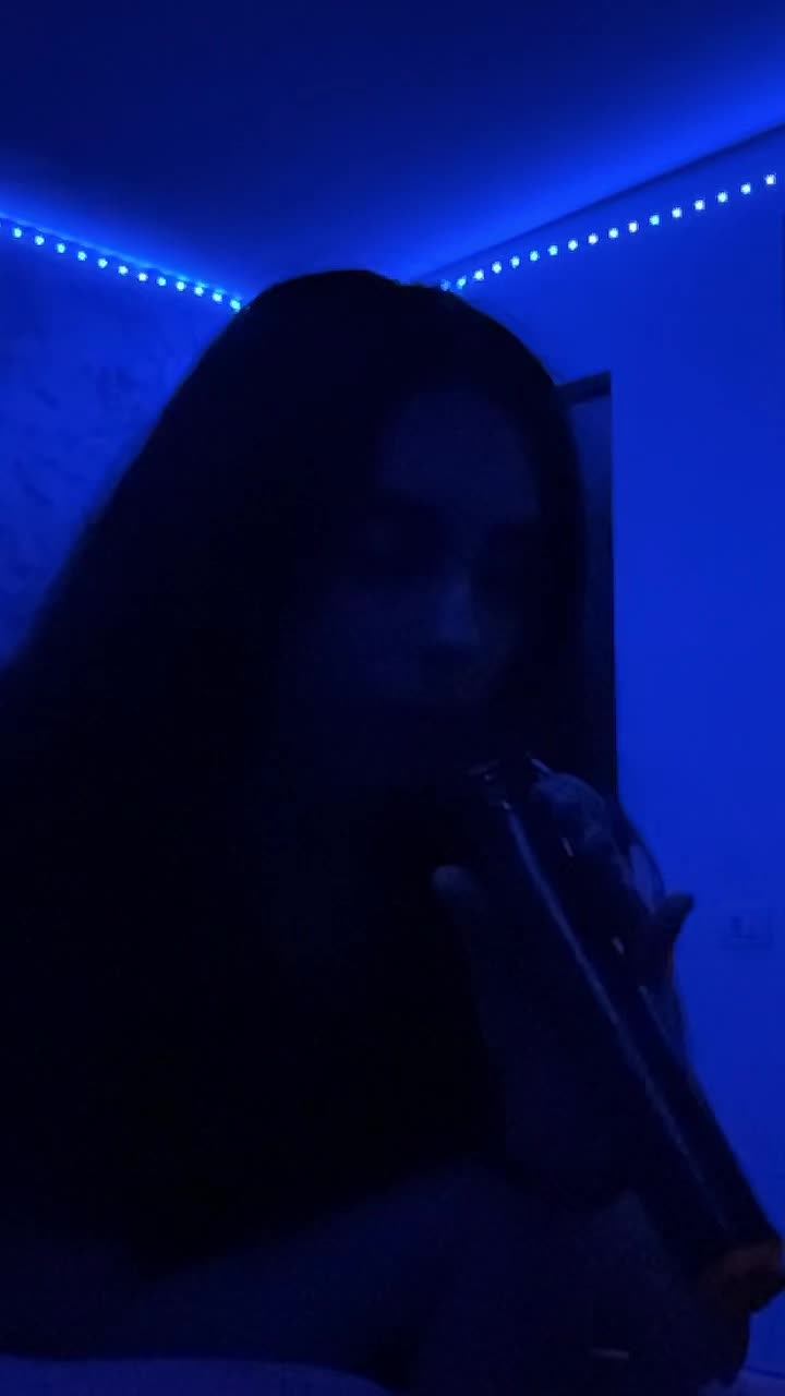 @🦋
