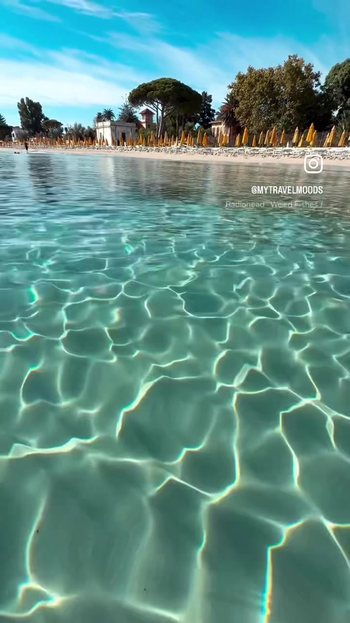 @Mytravelmoods