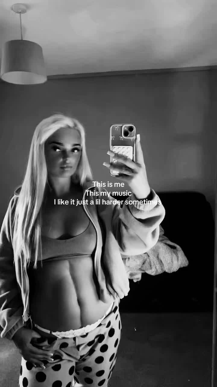 @Blondebaddie🤟🏽