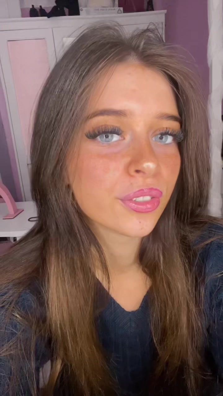 @phoebemaypublicpriv