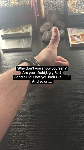 @Nightshade Whispers Tarot