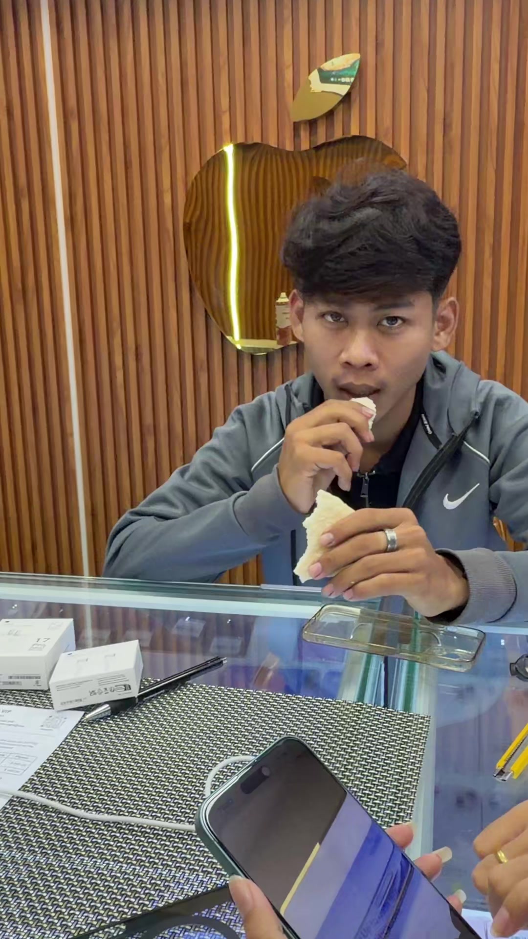 @thayloyy