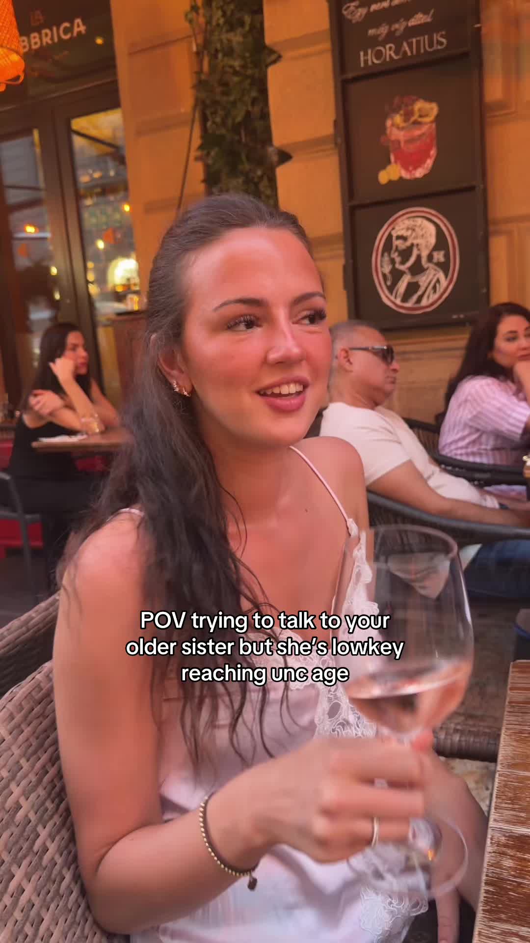 @julietteandarabella