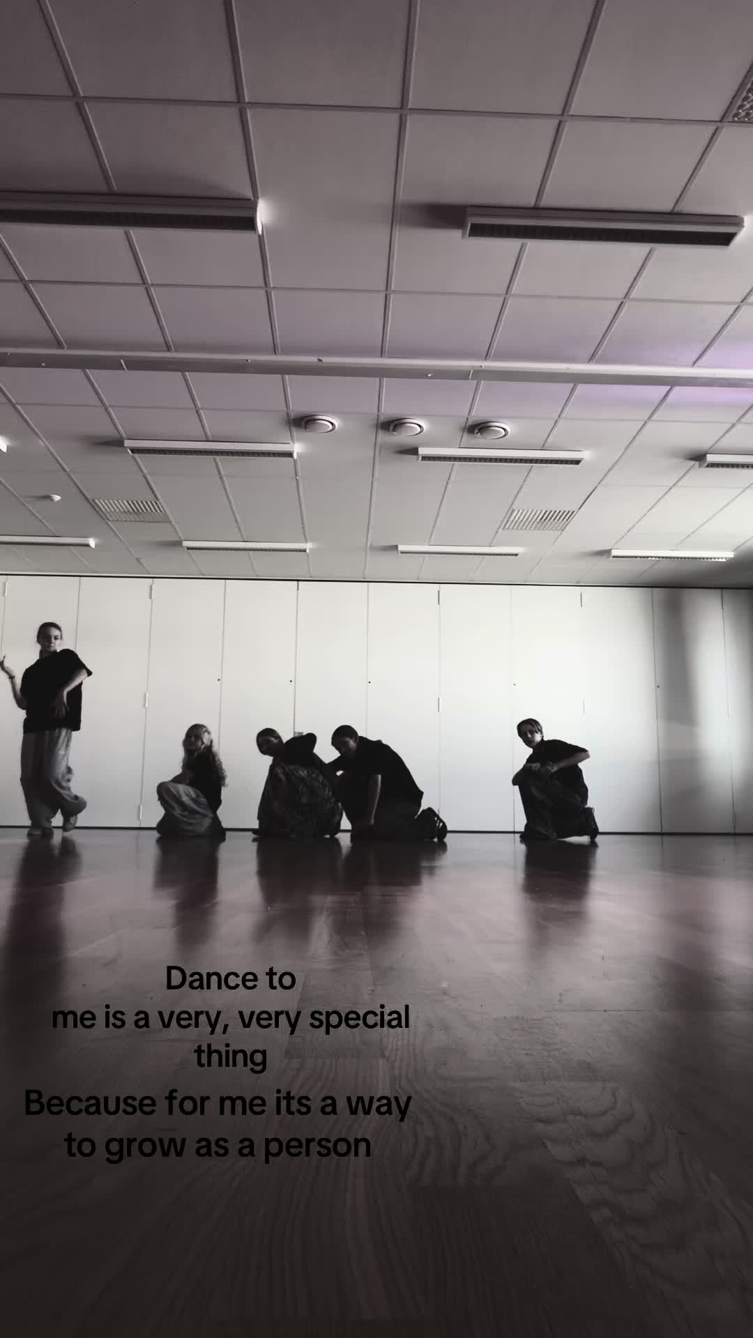 @𝐄𝐥𝐯𝐢𝐫𝐚