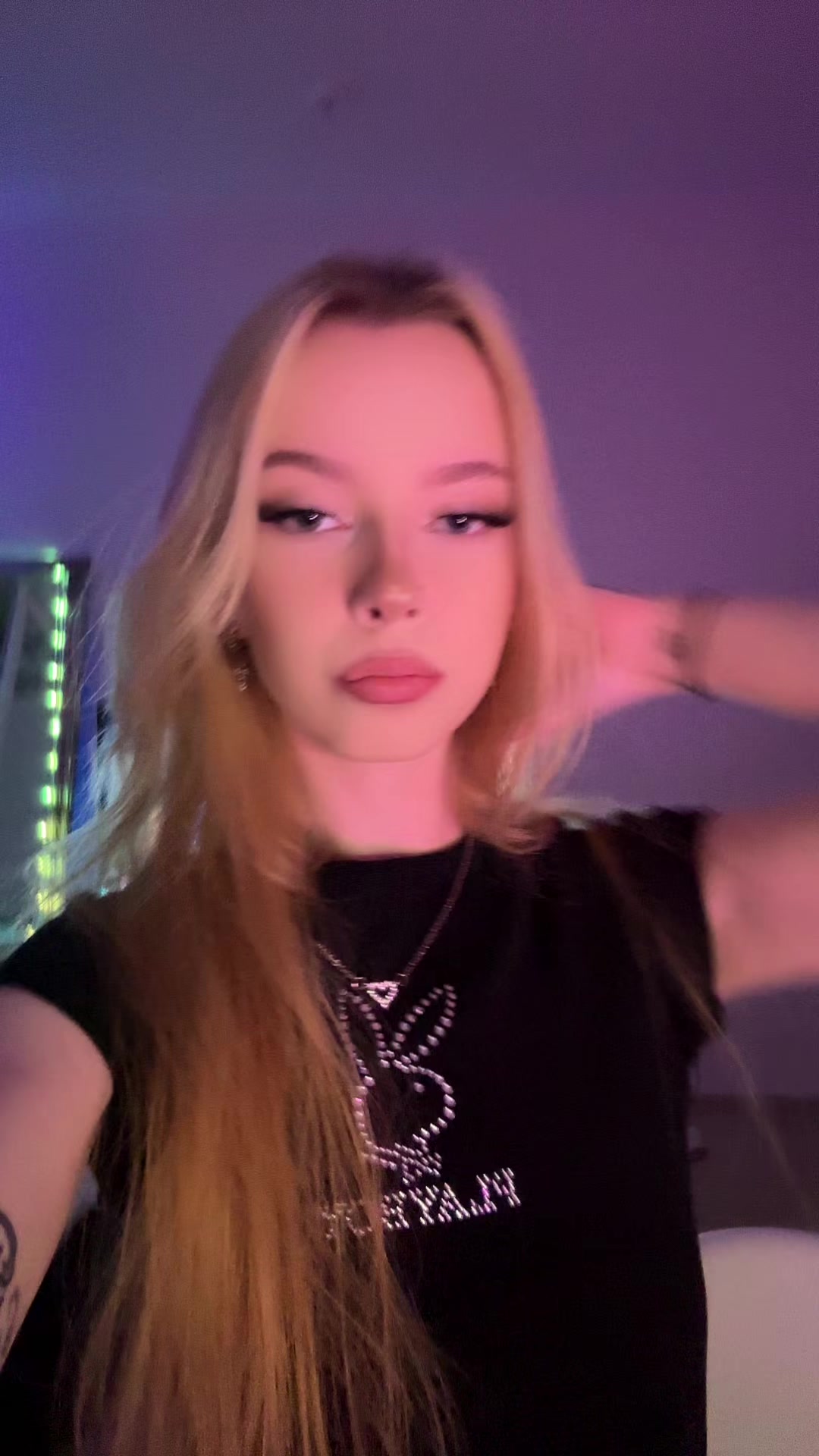 @Nea💫
