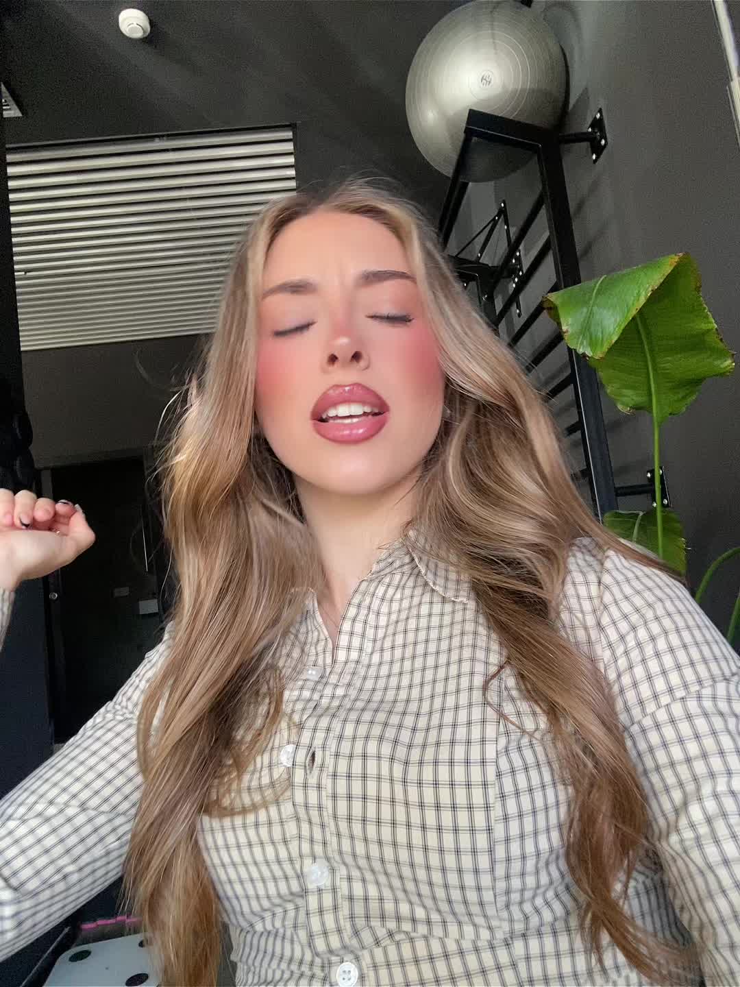 @️🧛🏻&zwj;♀️