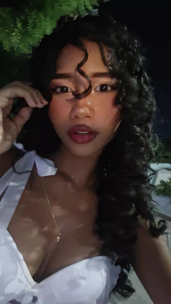 @𝒮𝑜𝓅𝒽𝒾𝓁𝓊 🪄