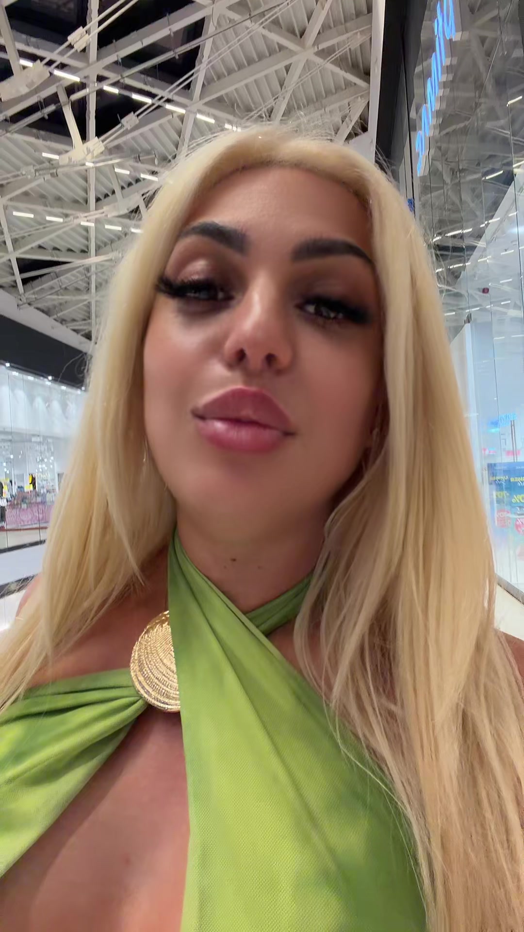 @ADELINA ANASER 💎