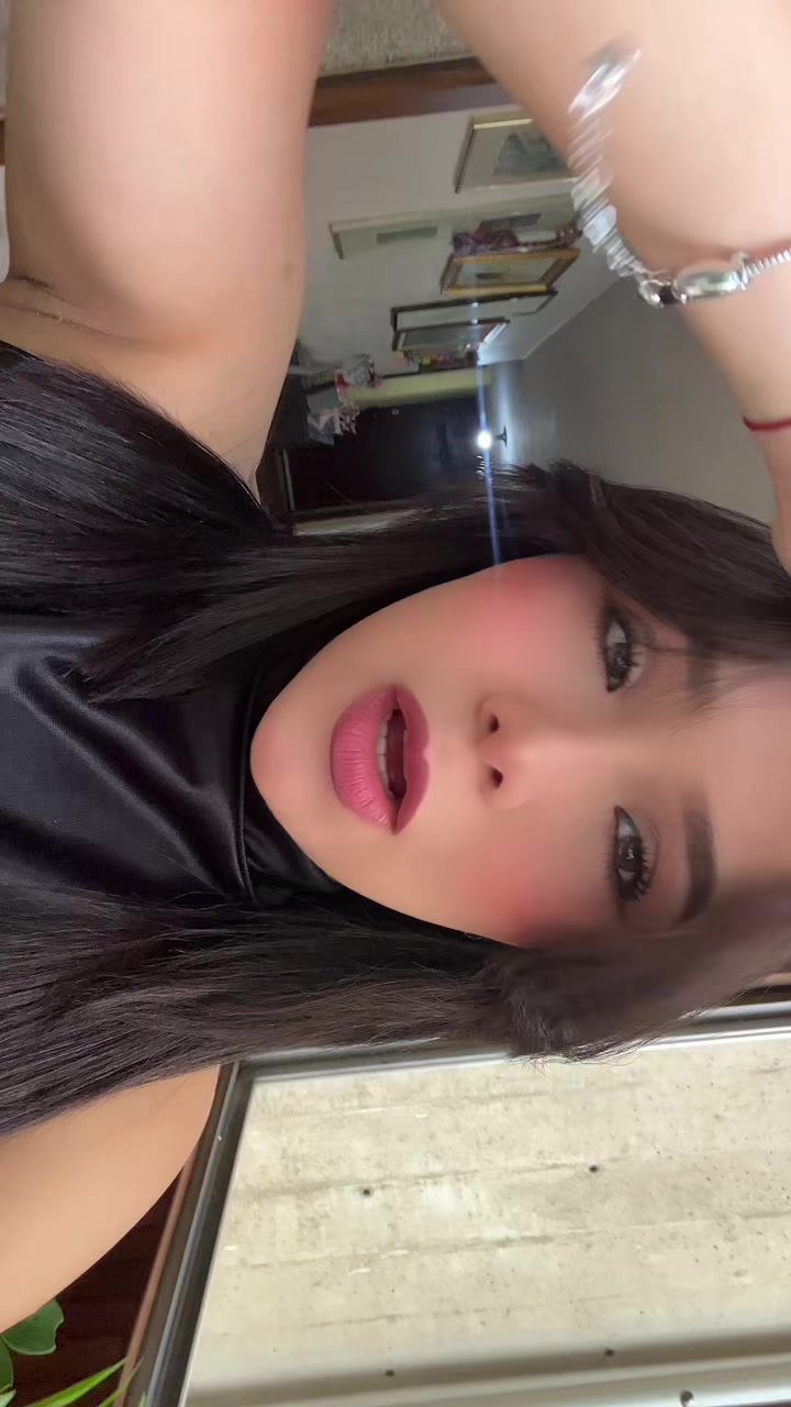@Bella<3