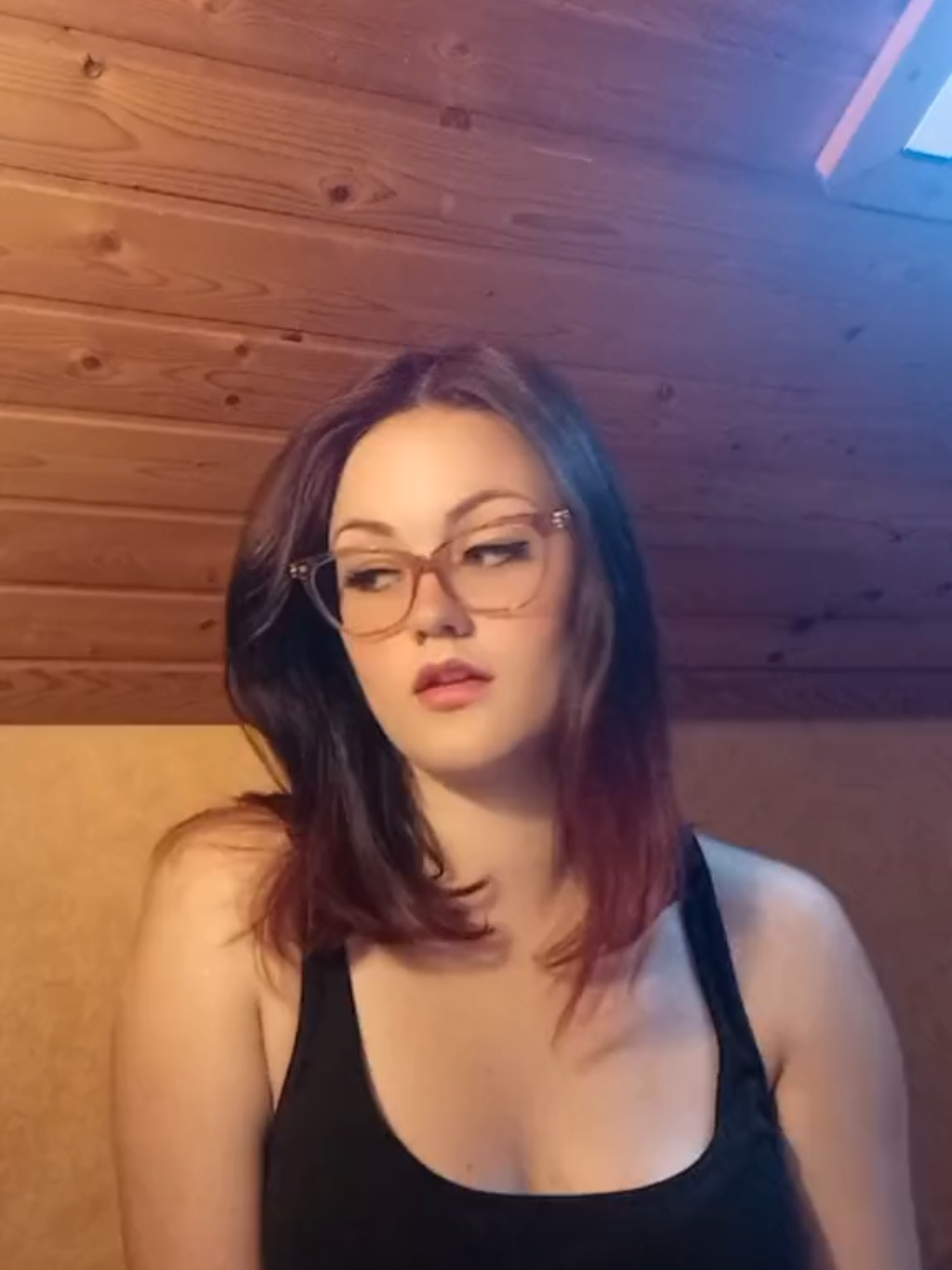 @CARAMELIA 🦔