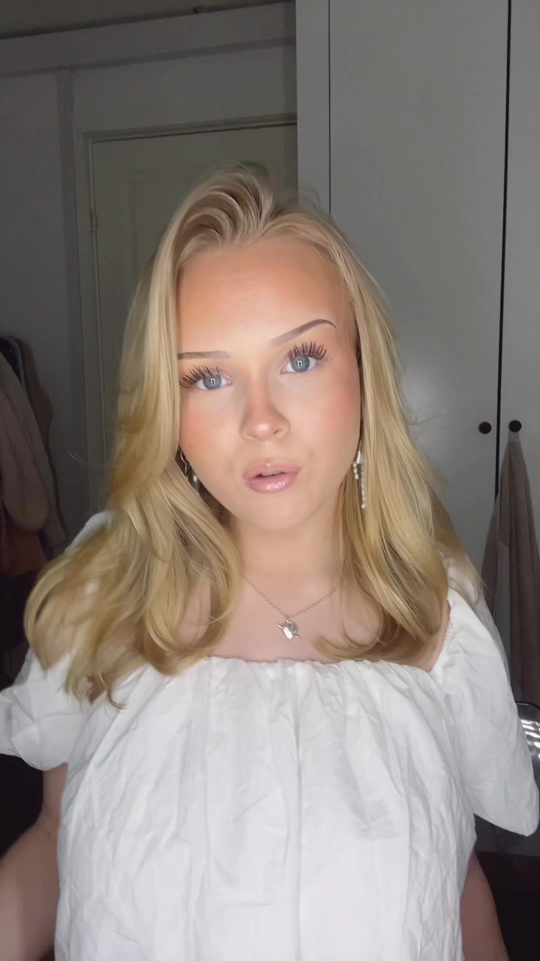 @Emelie