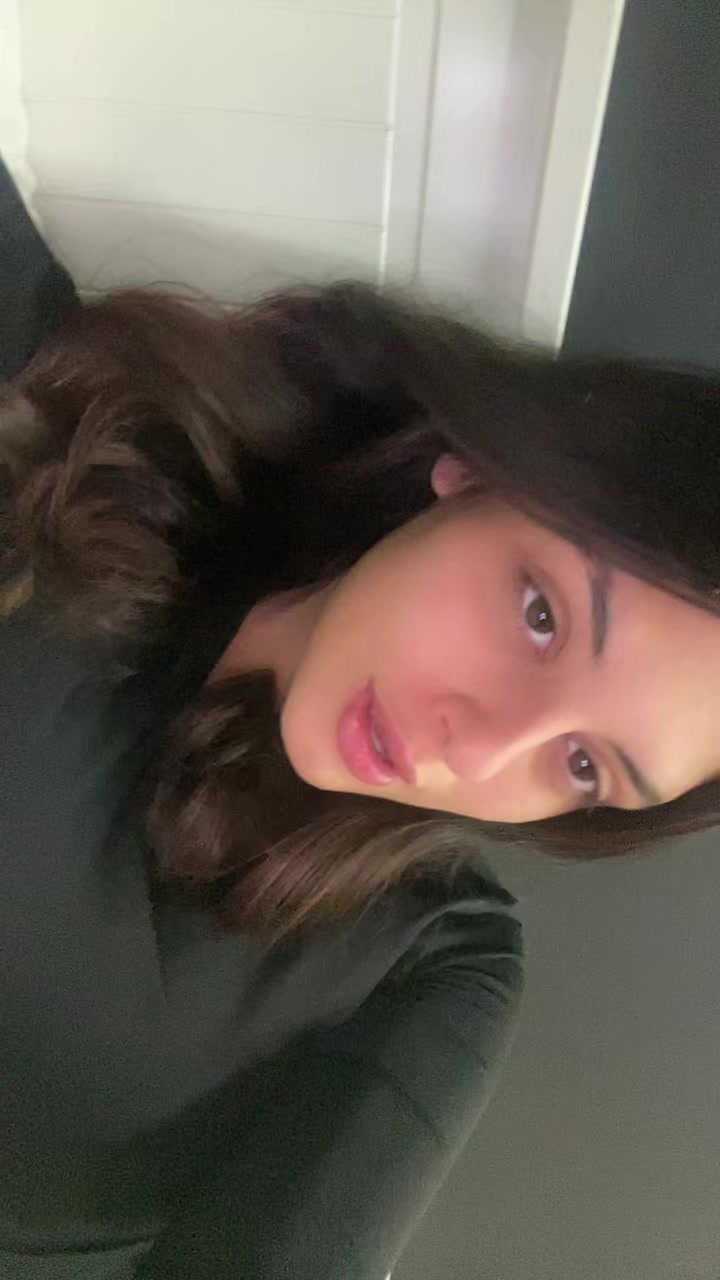 @laurapriore__