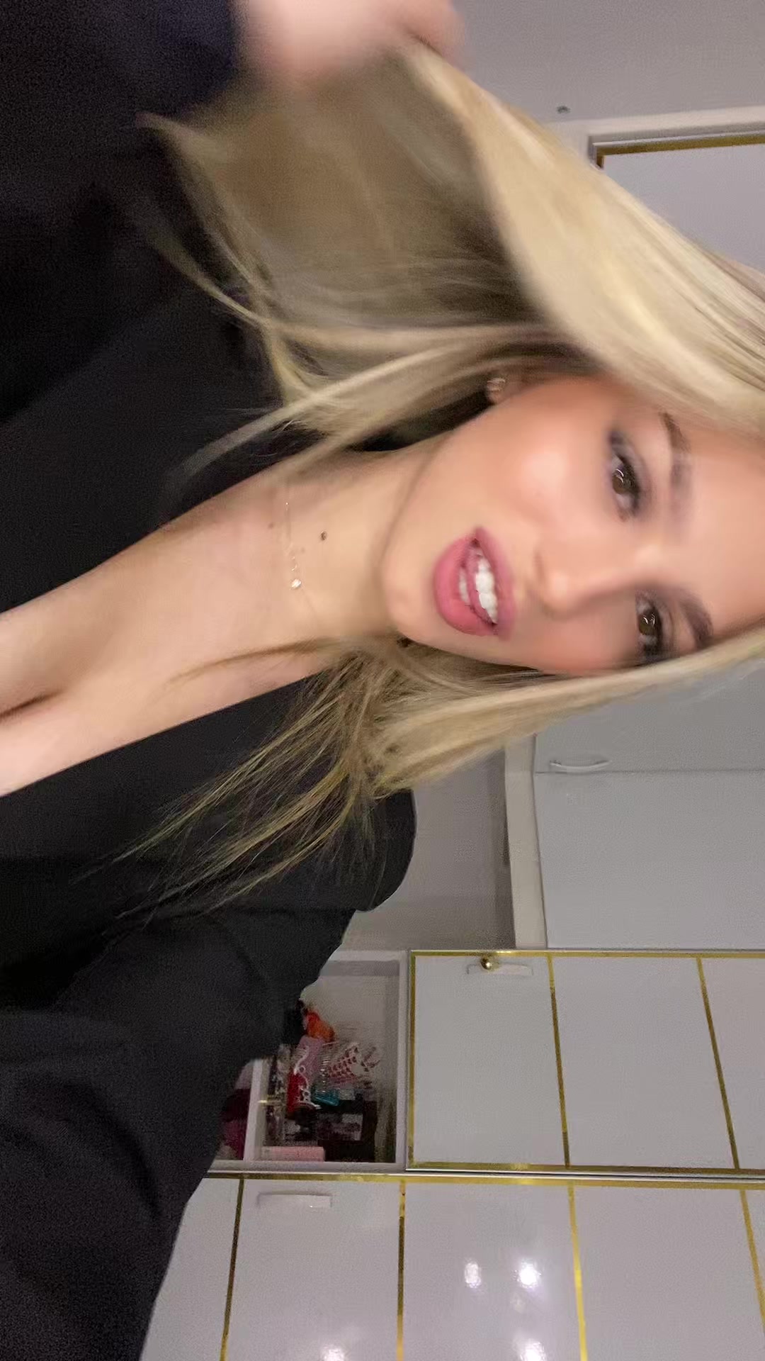 @Nini