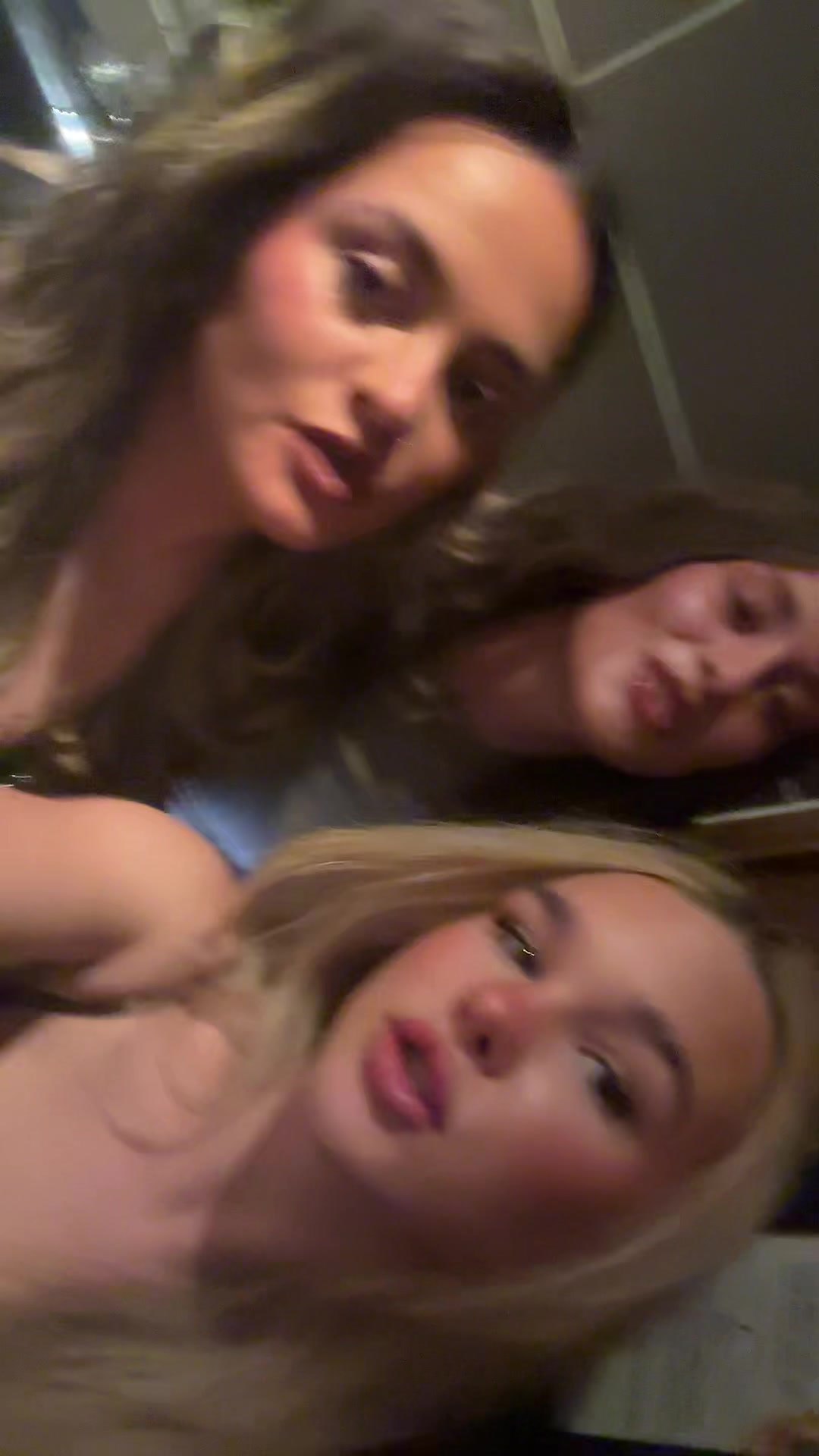 @elzz