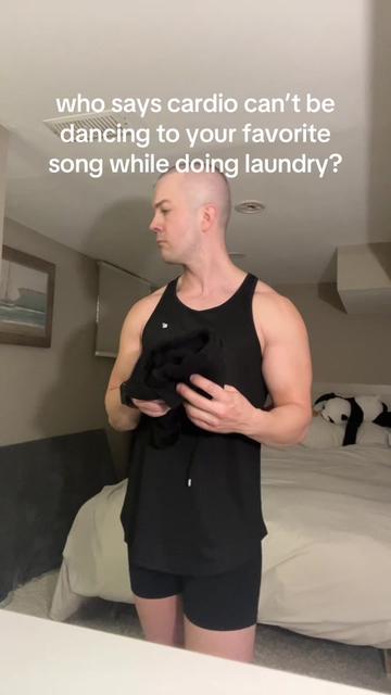 @Mike ๐ณ๏ธ๐ Gay Fitness Coach