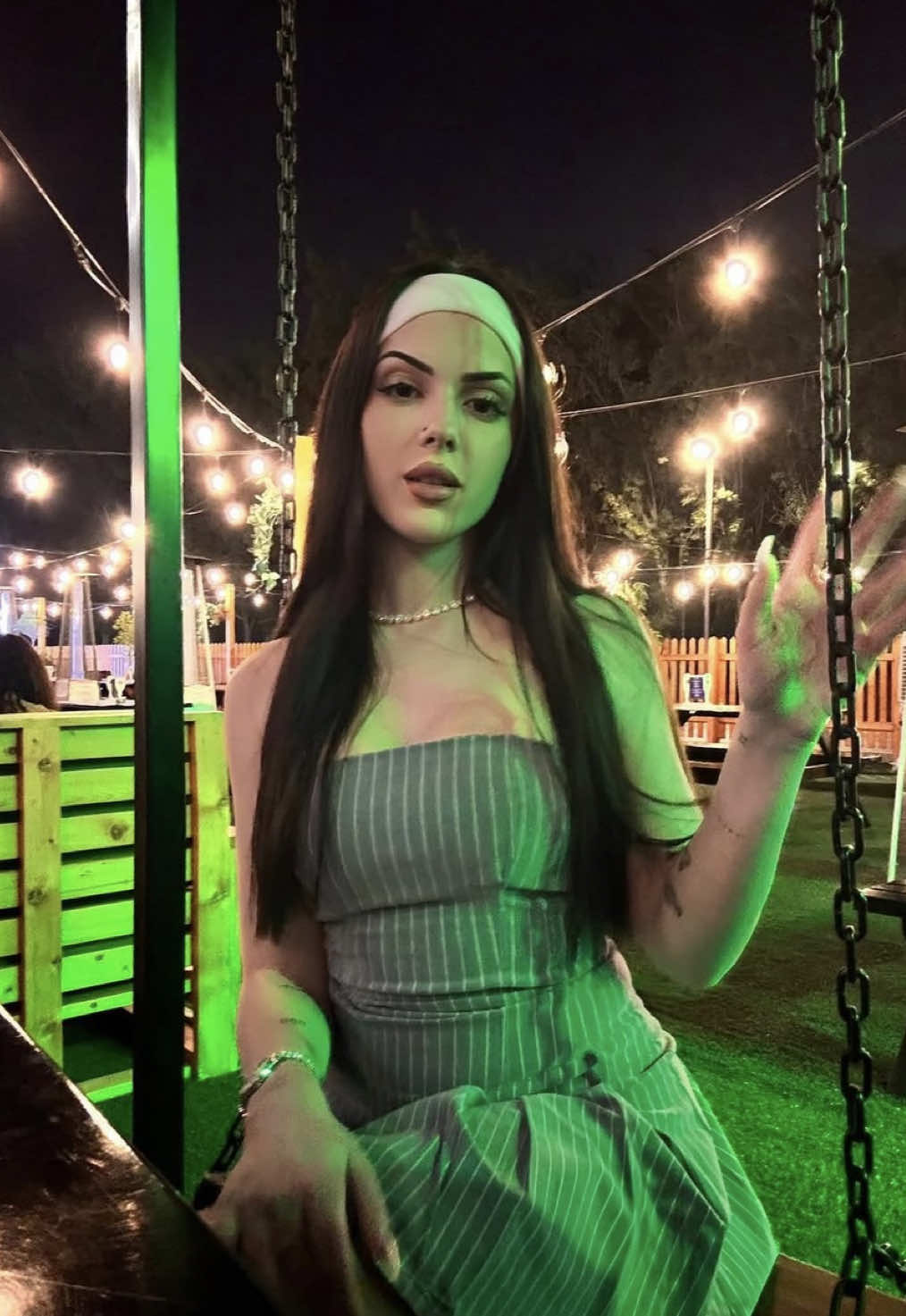 @🧏🏻&zwj;♀️