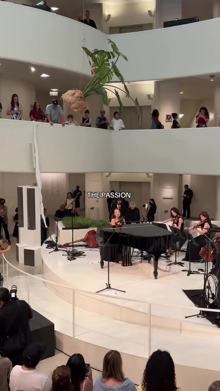 @valentinelaufey (fan account)