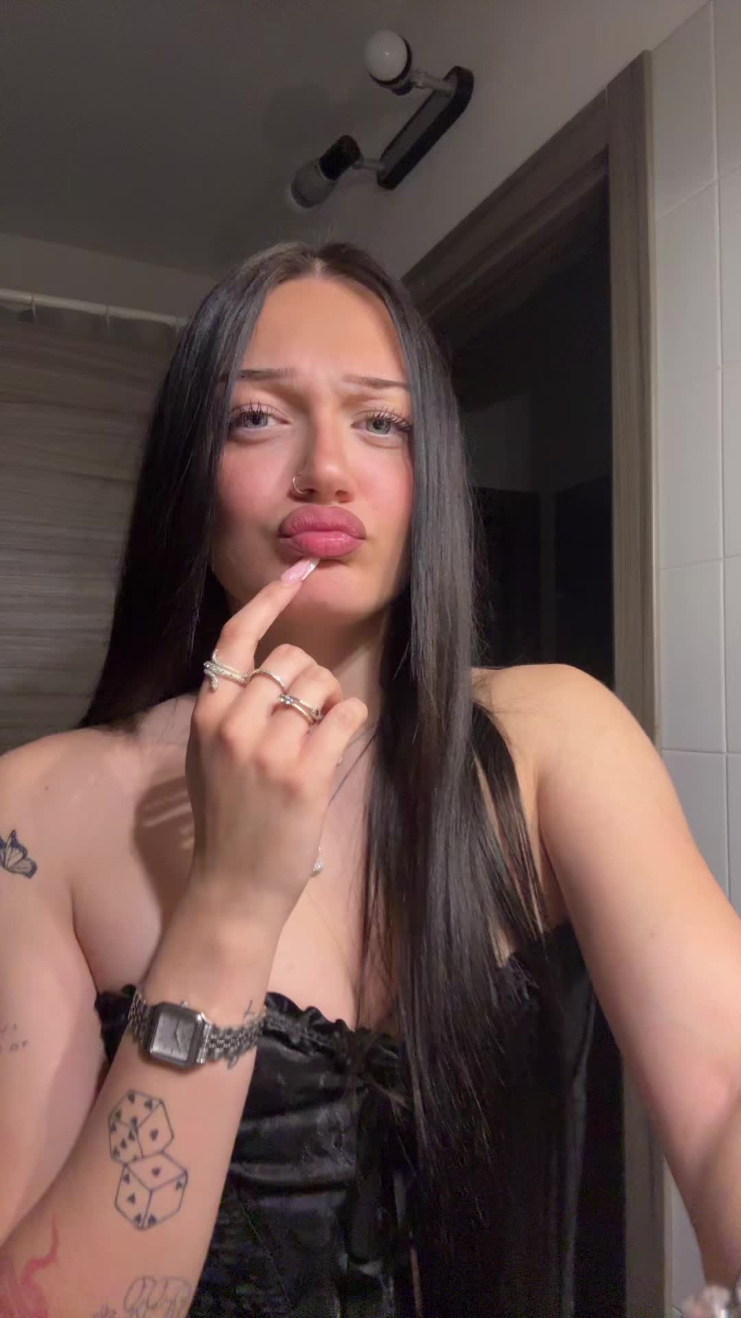 @stillthatsara