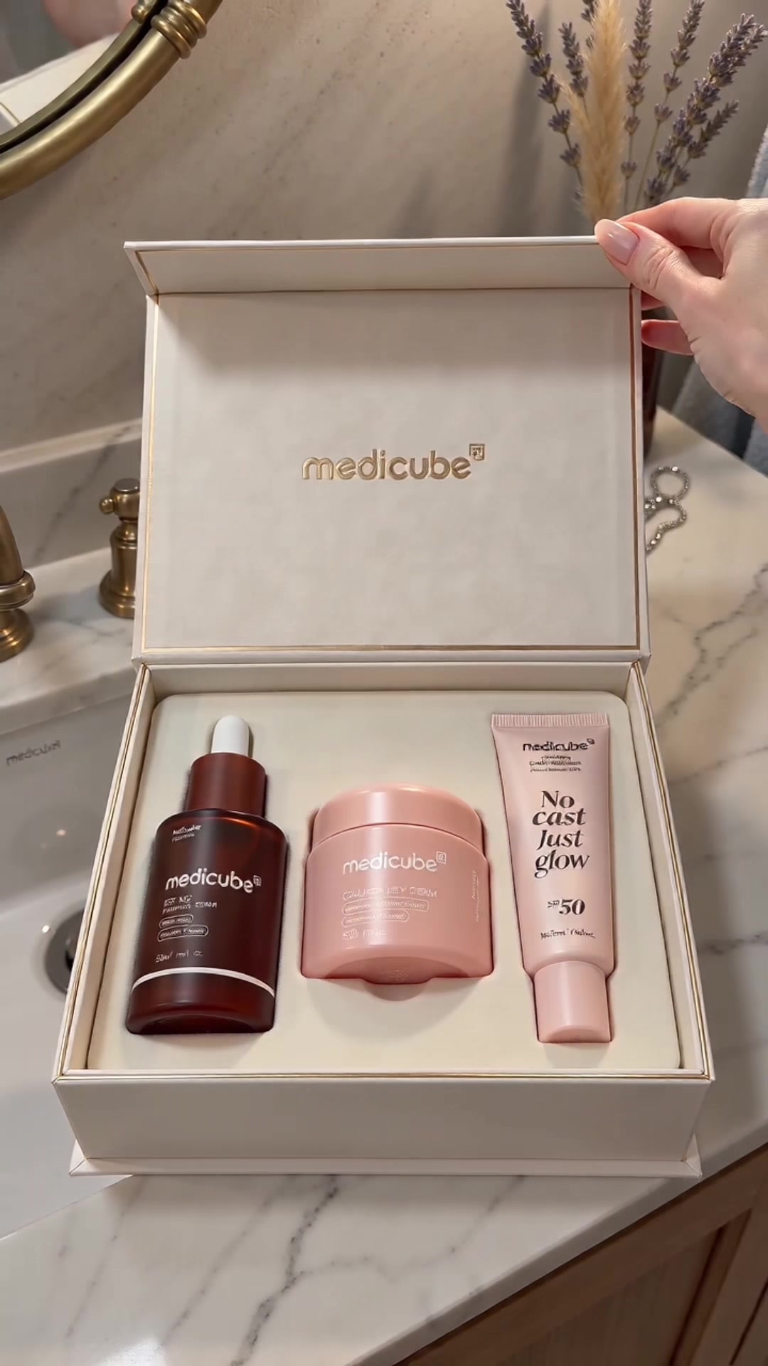 @UK Beauty Finds Mia