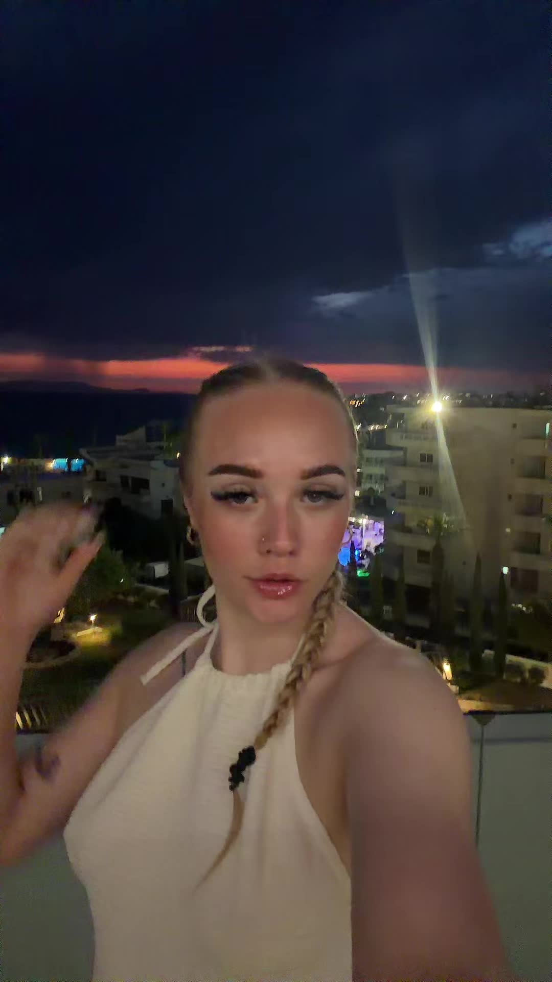 @xosezzyxo