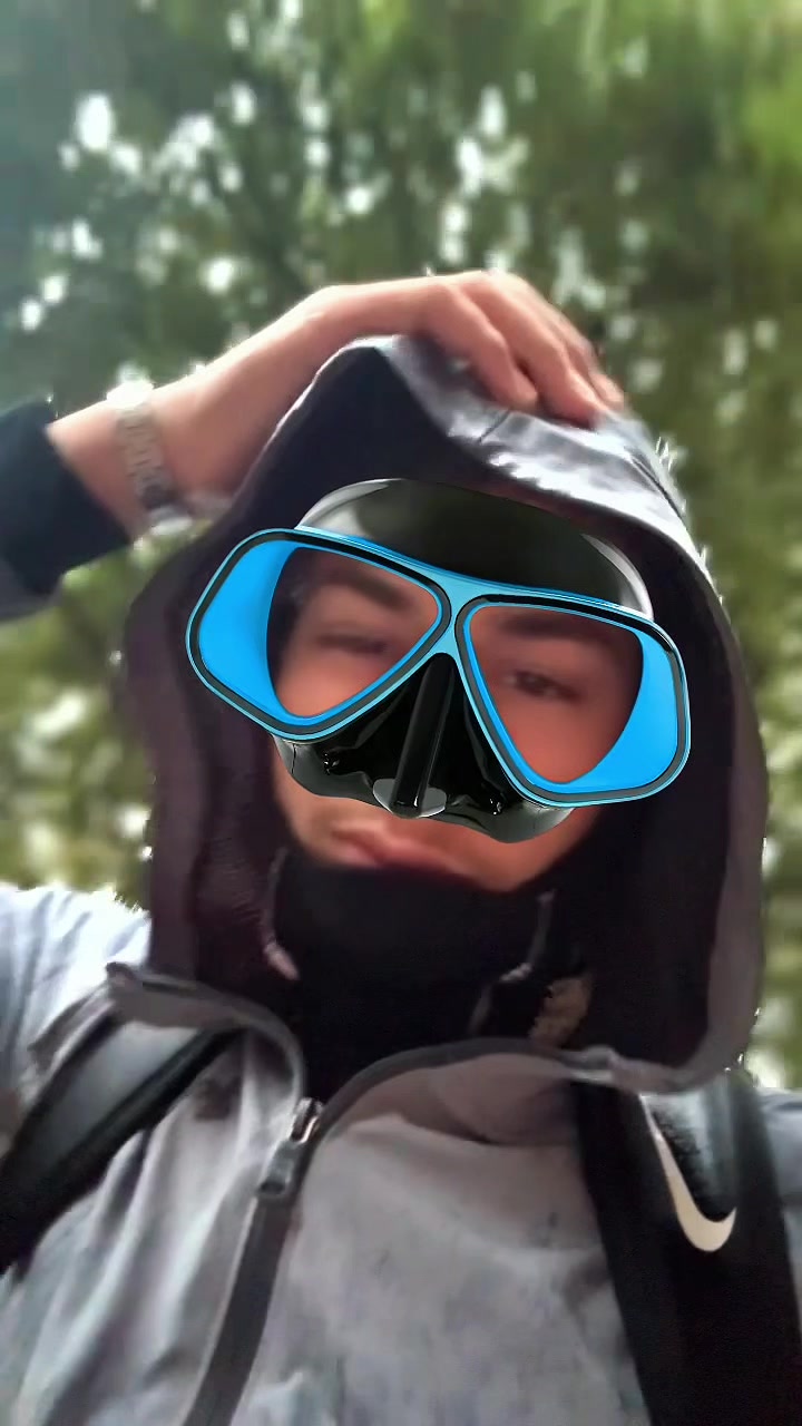 @tzscarz