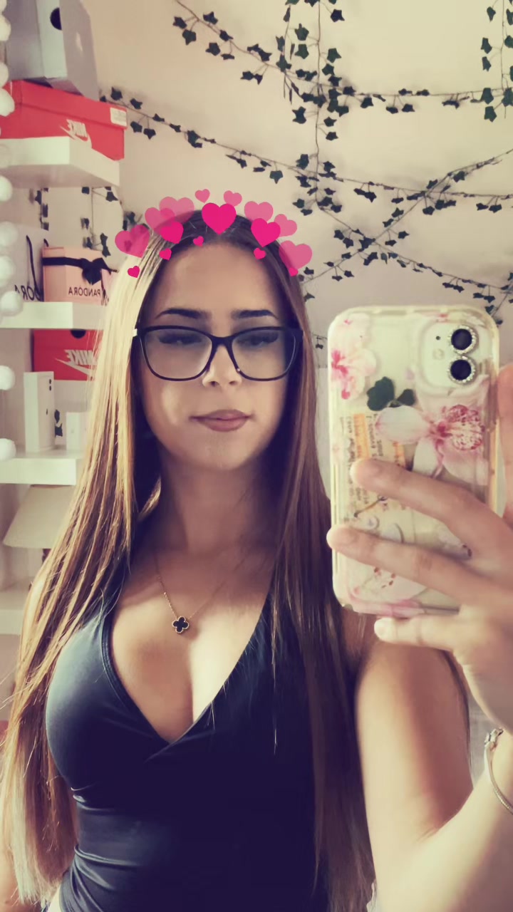 @𝐇𝐀𝐍𝐍𝐀🎀