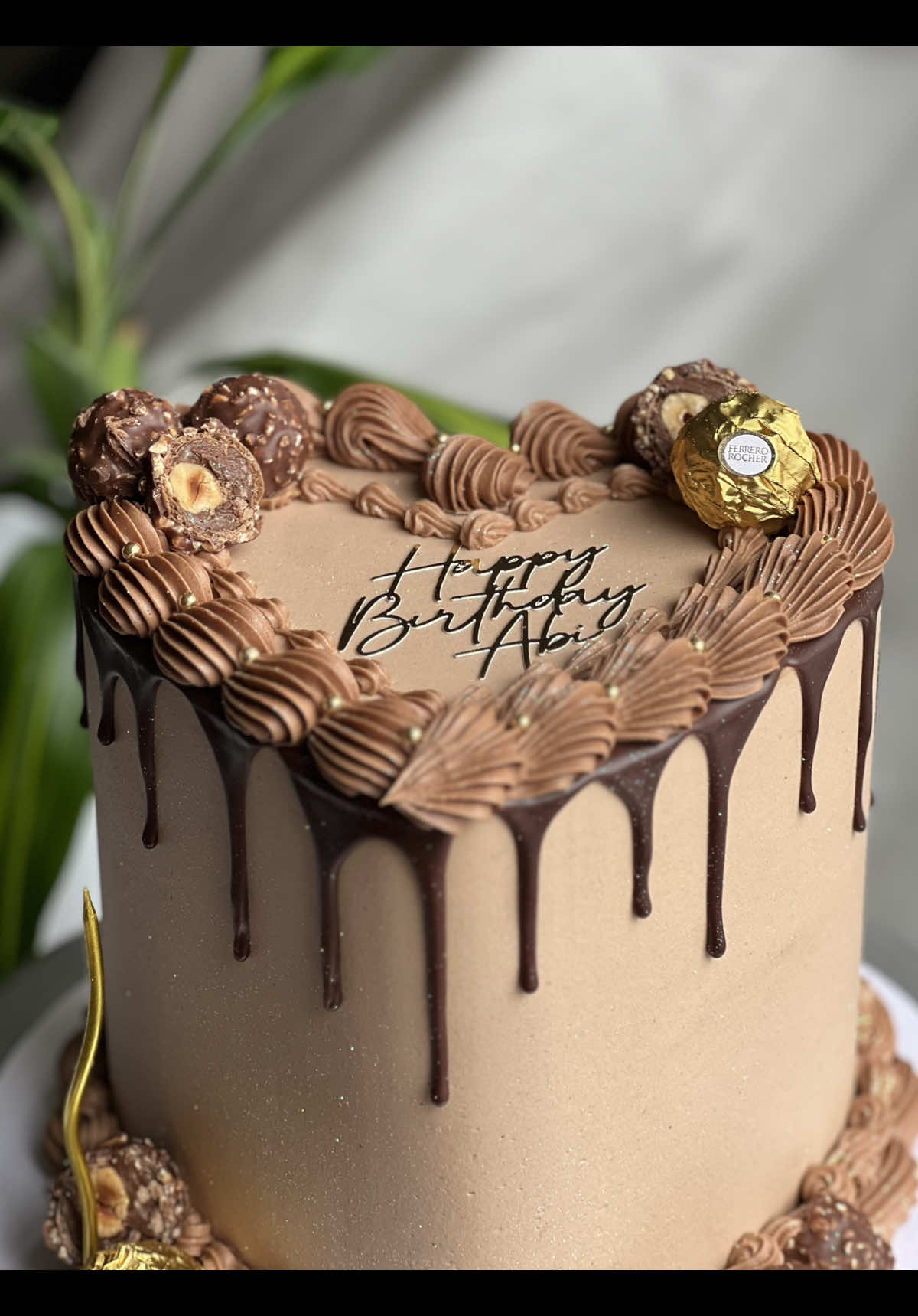 @KutiwaCakes