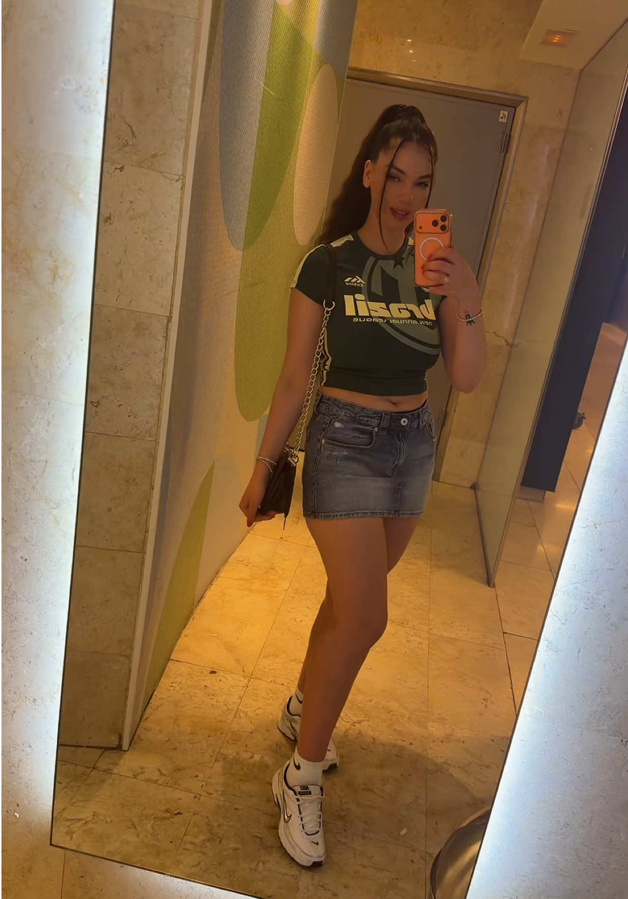 @ade1adelina