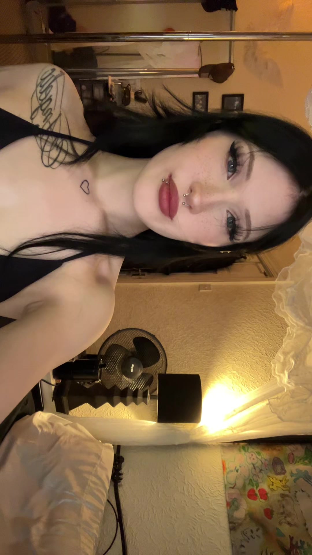 @auravaee